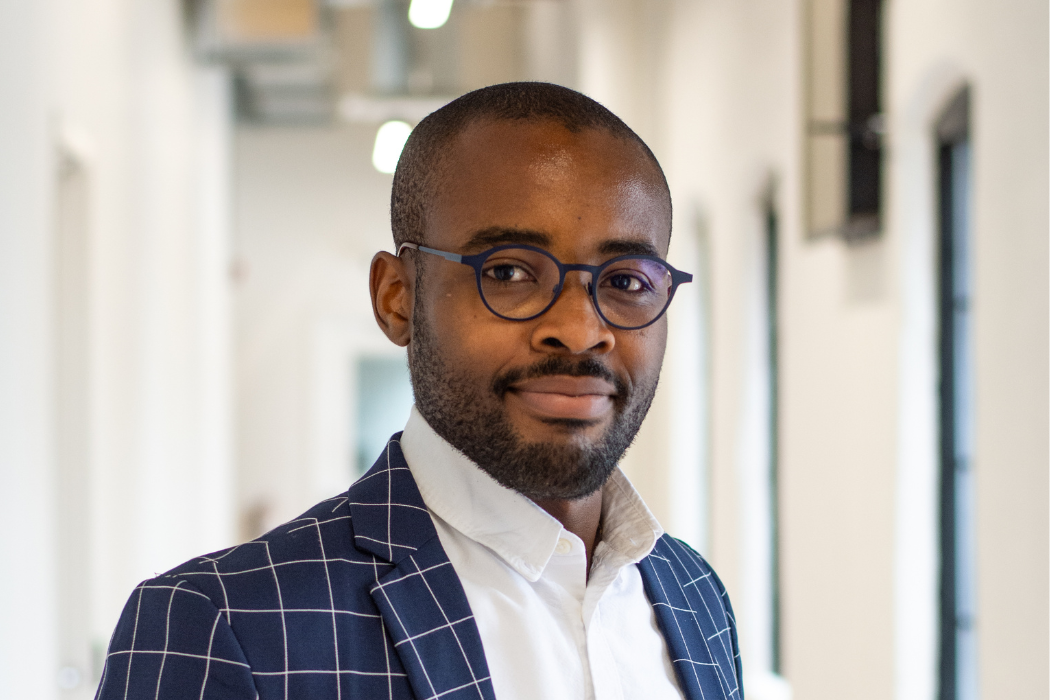 Blending technical savvy and sharing information